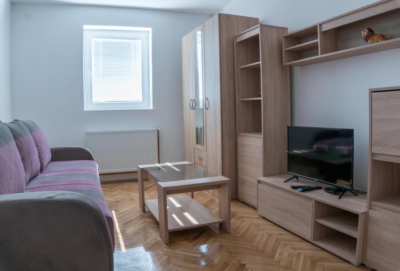 Gerardus Apartmani 브르사츠 외부 사진