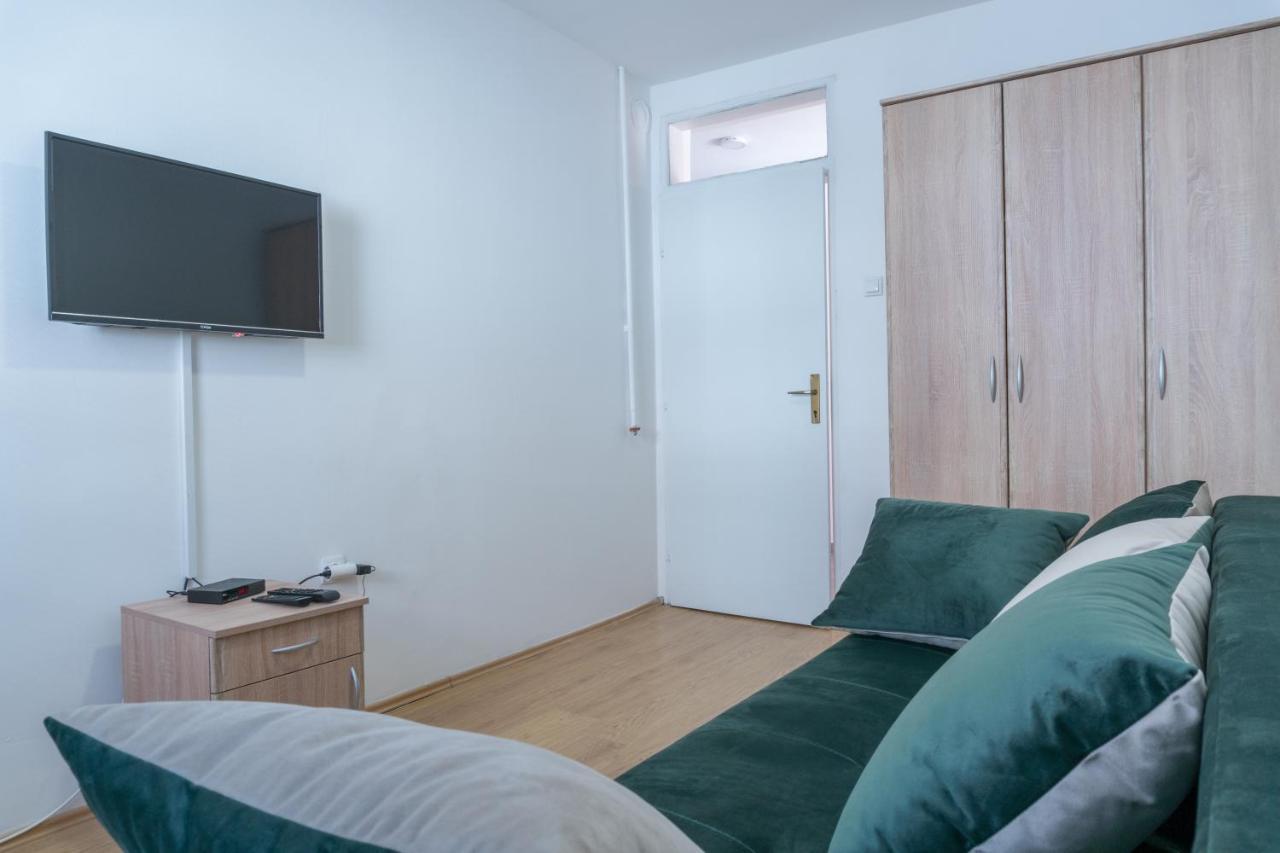 Gerardus Apartmani 브르사츠 외부 사진